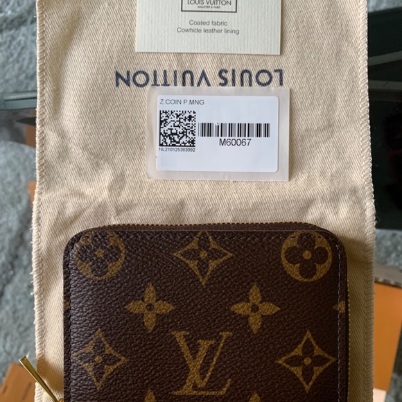 Luis Vuitton Zippy Coin Purse Monogram - Picture 2 of 15